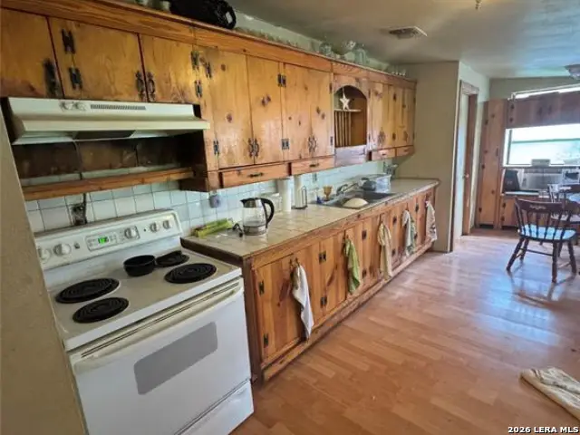 2109 Castro, Hondo, TX 78861 - #3