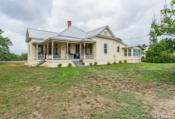 4515 Stapper Rd, St Hedwig, TX 78152