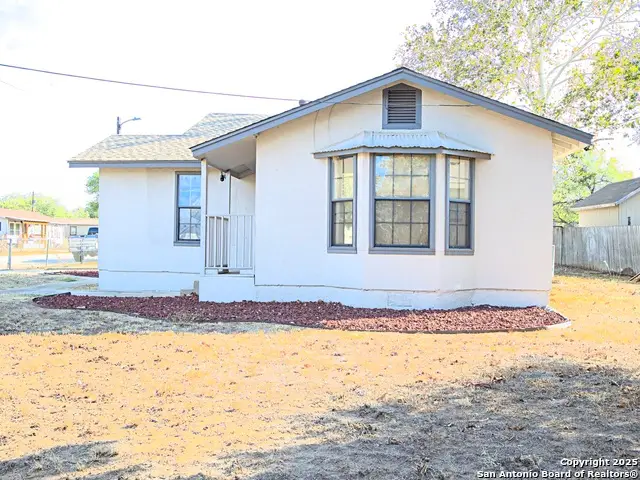 918 E Ashley, San Antonio, TX 78221 - #2