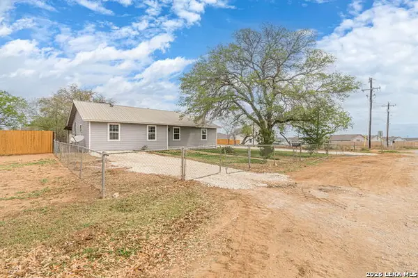 1315 Olive, Jourdanton, TX 78026