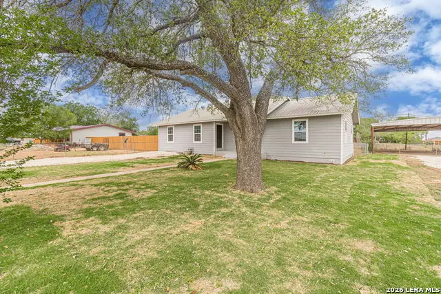 1315 Olive, Jourdanton, TX 78026 - #2