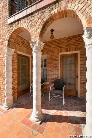 243 E Lullwood Ave, San Antonio, TX 78212 - #2