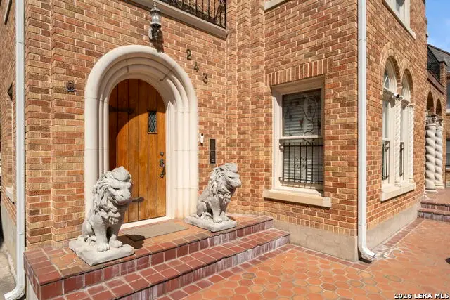 243 E Lullwood Ave, San Antonio, TX 78212 - #3