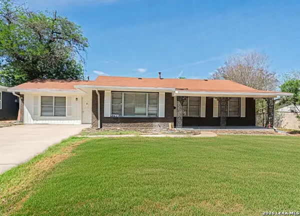 243 Maplewood Ln, San Antonio, TX 78216