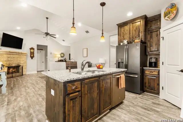 950 Live Oak Dr, Spring Branch, TX 78070 - #3