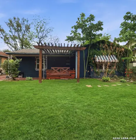 1938 W Kings Hwy, San Antonio, TX 78201