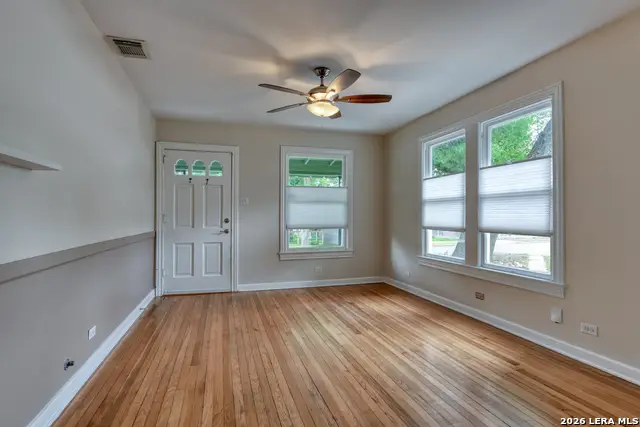 523 E Huisache Ave, San Antonio, TX 78212 - #3