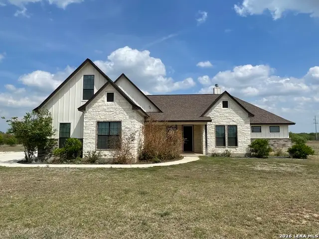 18 Valley View, Uvalde, TX 78801 - #1