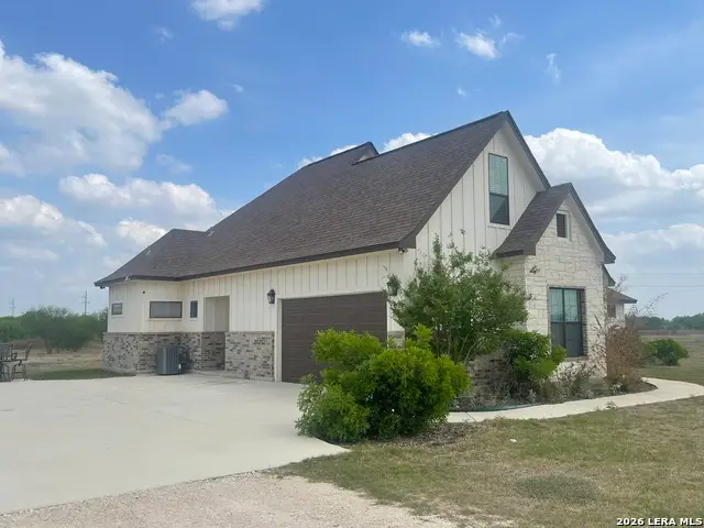 18 Valley View, Uvalde, TX 78801 - #2