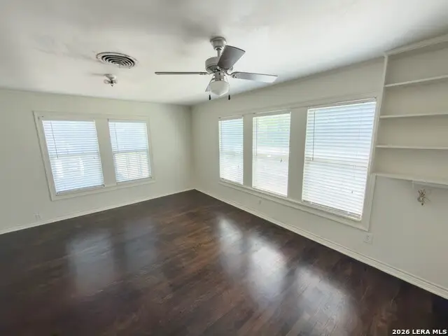 206 N 5th St, Uvalde, TX 78801 - #3