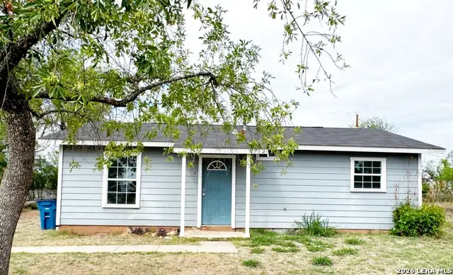 501 Corley Dr, Devine, TX 78016 - #1