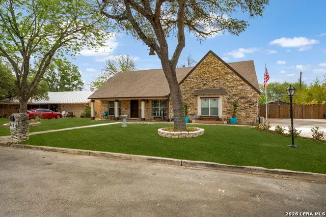 450 Spaceway Dr, Windcrest, TX 78239 - #2