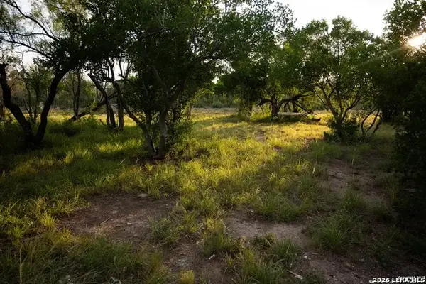 749 Sycamore St, Brackettville, TX 78832