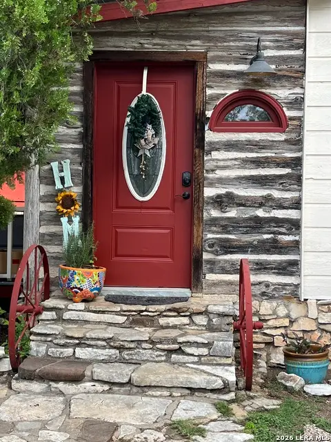 117 Reading Ave, Center Point, TX 78010