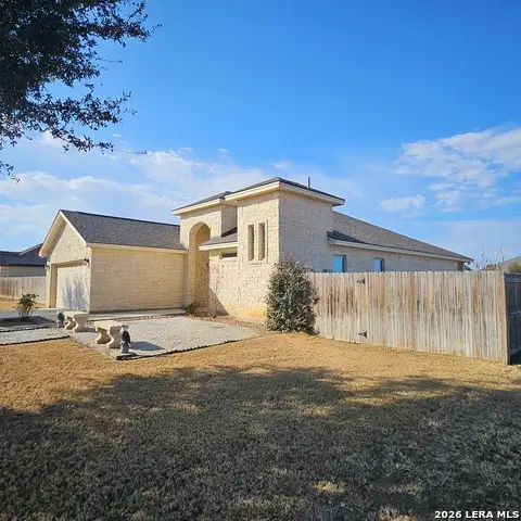 137 W Medium Meadow, Lytle, TX 78052 - #3