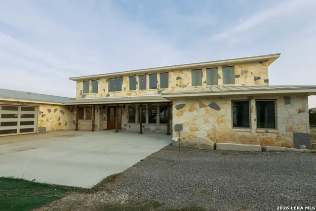 525 Windmill Dr, Bandera, TX 78003 - #3