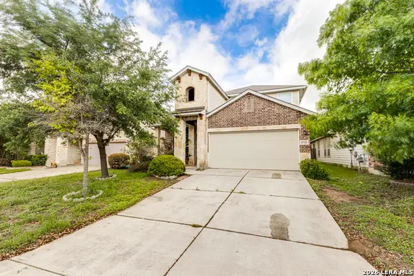 8715 Dove Oak Ln, San Antonio, TX 78254