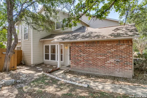 7111 Snowden Crst, San Antonio, TX 78240