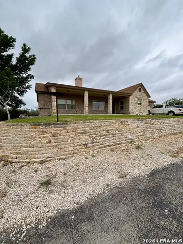 3 Summit View, Uvalde, TX 78801 - #1