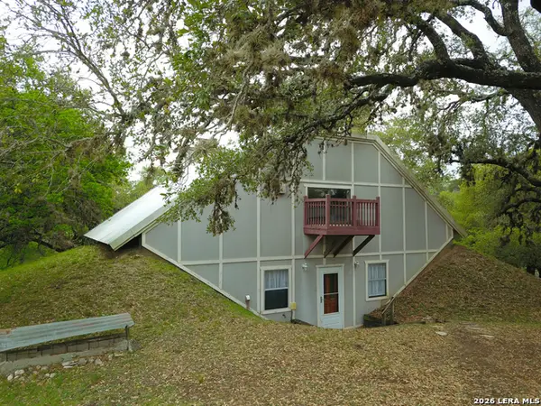 929 Red Bluff Ranch, Pipe Creek, TX 78063