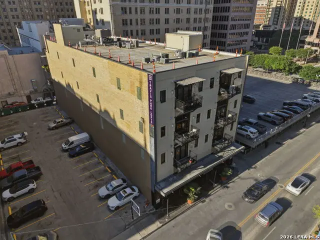 214 E Travis St #APT 205, San Antonio, TX 78205 - #1