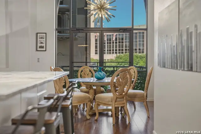 214 E Travis St #APT 205, San Antonio, TX 78205 - #3