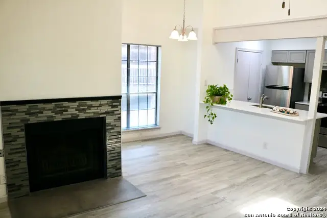 8611 Datapoint #10, San Antonio, TX 78229 - #3