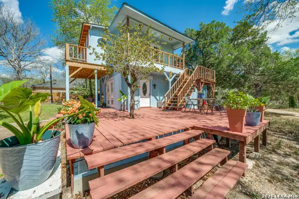 1723 Medina Circle, San Antonio, TX 78264