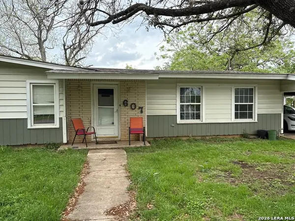 607 Conway Dr, San Marcos, TX 78666