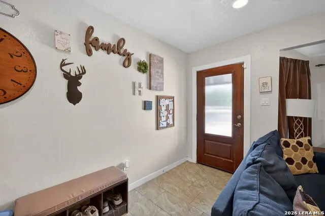 122 Globe Ave, San Antonio, TX 78228 - #3