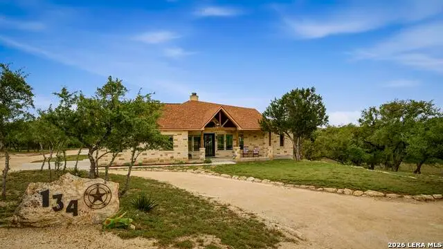 134 Stallion Estates Dr, Spring Branch, TX 78070 - #1