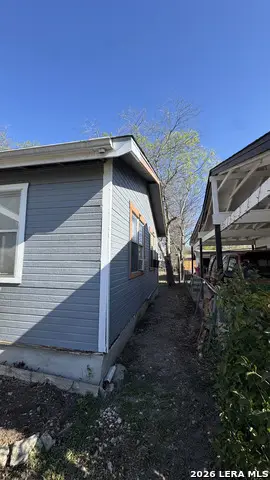407 Abshire St, San Antonio, TX 78237 - #3