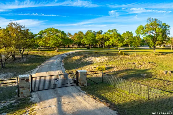 2873 Ranch Road 1888, Fredericksburg, TX 78624