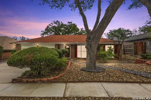 5010 Crestwood Dr, Schertz, TX 78108