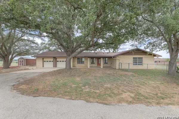124 Home Pl, Adkins, TX 78101