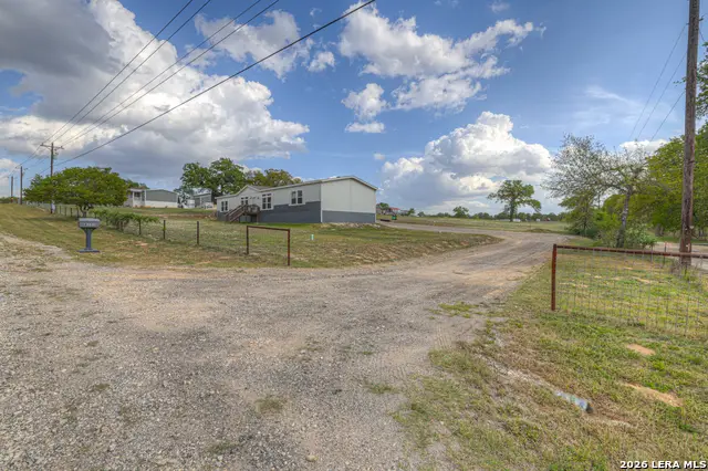 4333 Zion Hill Rd, Seguin, TX 78155 - #2