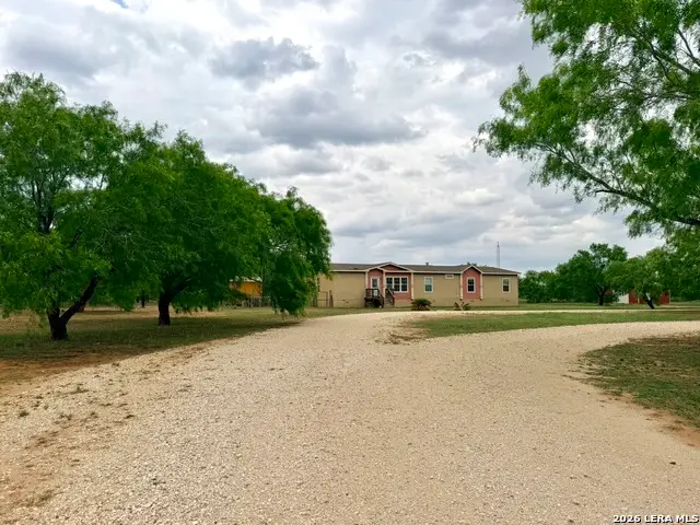 8824 W Fm 140, Charlotte, TX 78011 - #3