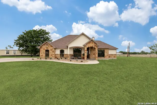 18425 Kinney Rd, Von Ormy, TX 78073 - #1