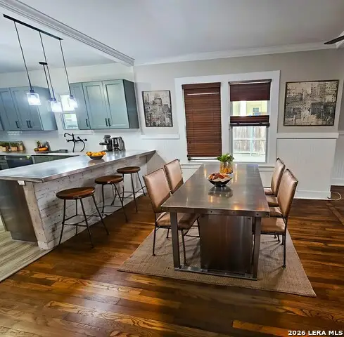 624 S Austin St, Seguin, TX 78155 - #2