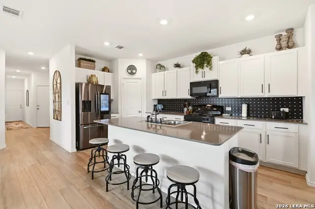 304 Sonterra Dr, San Marcos, TX 78666 - #2