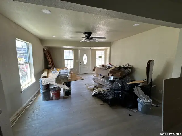1306 W Gerald Ave, San Antonio, TX 78211 - #2