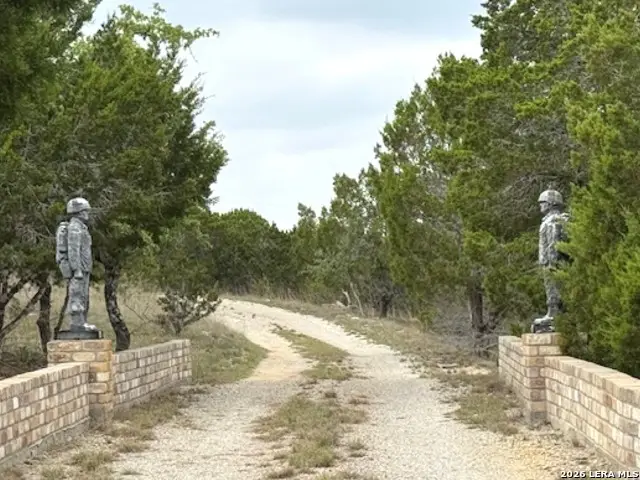 108 Saddle Wood Trl, Comfort, TX 78013 - #1