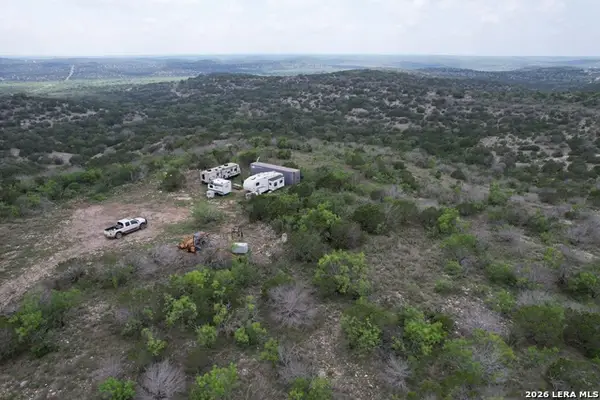 896 Sd 45730, Rocksprings, TX 78880