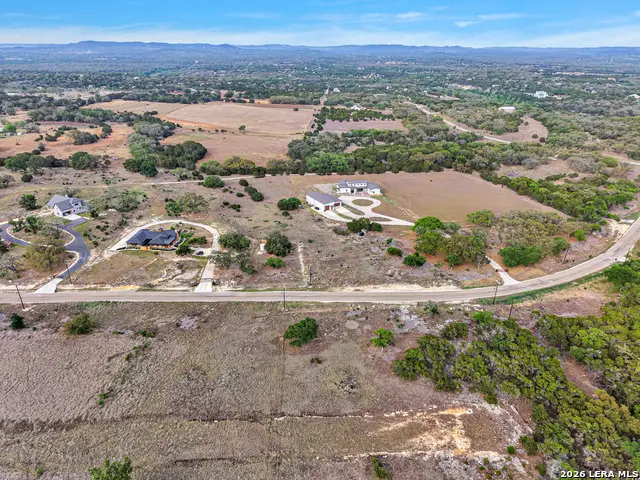 18 Clearwater Canyon Rd, Bandera, TX 78003 - #2