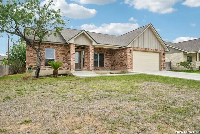128 Parkcrest, Floresville, TX 78114 - #1