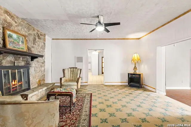 926 S Laredo, San Antonio, TX 78204 - #3