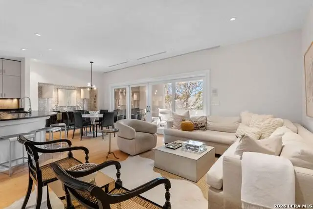 215 Annie#b #B, San Antonio, TX 78212 - #1