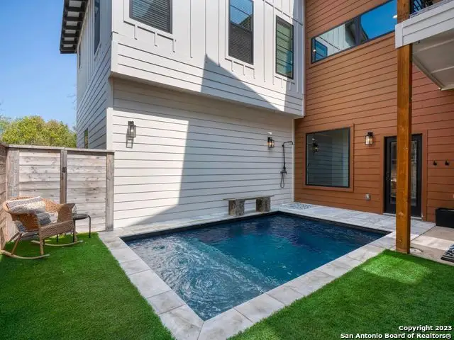 1136 Hauptstrasse, New Braunfels, TX 78130 - #2