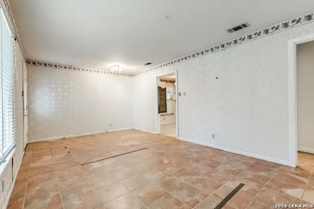 1911 Beechaven Dr, San Antonio, TX 78207 - #3