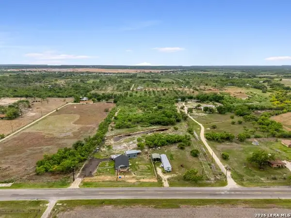 17272 Fm 463, Natalia, TX 78059